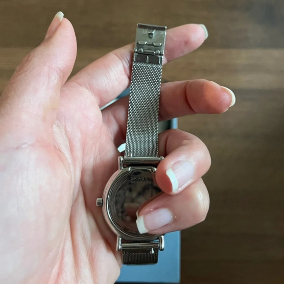 Skagen Signature - SKW2692 (Silver) Mesh Watch - Picture 10 of 12